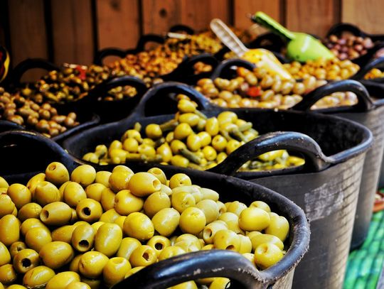 Oliwki prosto od greckiego plantatora? Podpowiadamy, gdzie w Sieci można takie kupić