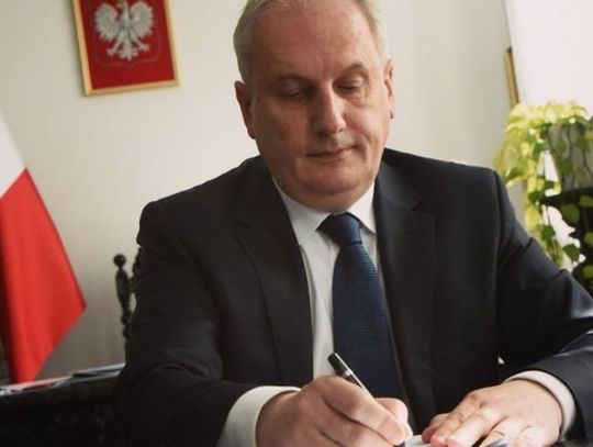 Opieka wytchnieniowa. Wojewoda podpisał umowy 