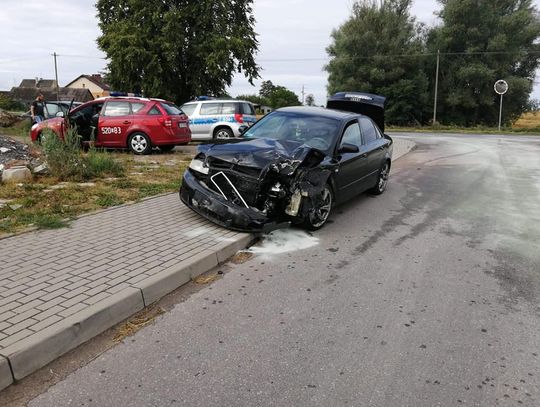 Osobówka zderzyła sie z tirem. Na szczęście nikt nie ucierpiał 
