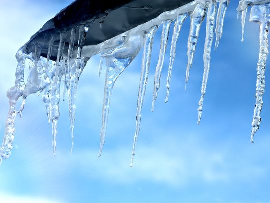 Ostrzeżenie przed opadami marznącego deszczu – zachowaj ostrożność!