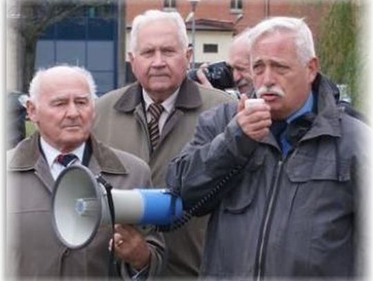 Oświadczenie Stowarzyszenie "Godność". Bronią rządu i posłów przed zamachem stanu