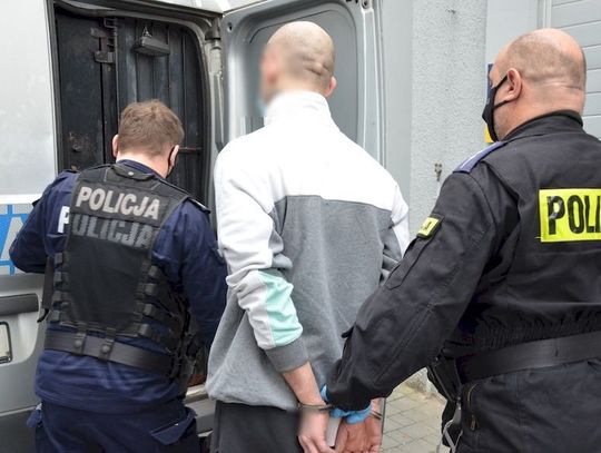 Oszukał sprzedawcę i uciekł ze sklepu z kradzionym towarem