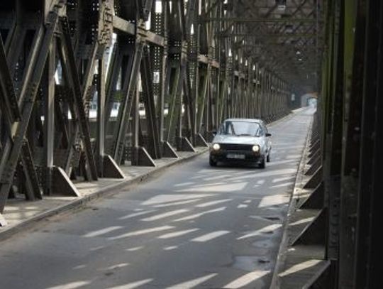 Palił się most tczewski - zawinił wiatr?