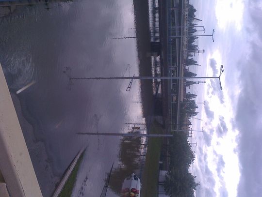 Paraliż części Gdańska. Zalane ulice, zatopione samochody...