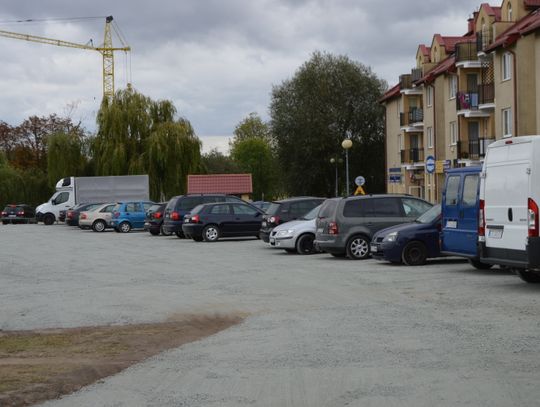 Parking na os. Bajkowym - tak, ale ogólnodostępny 