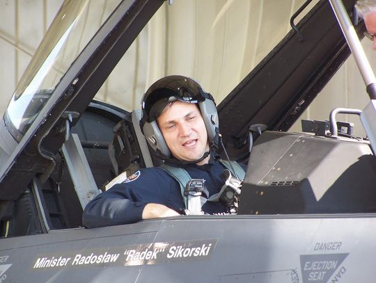 Parlamentarzysta do ministra Sikorskiego: Jestem rozczarowany stanowiskiem rządu... 