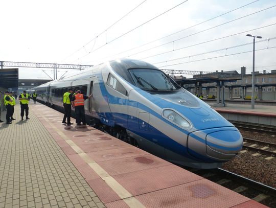Pendolino zatrzymał się w Tczewie [ZDJĘCIA + FILM]