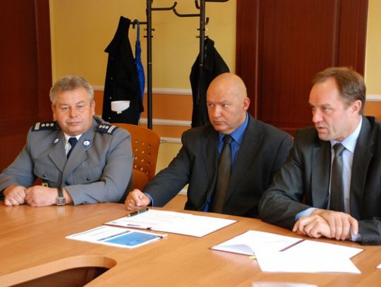 Pieniądze dla policji - dokładka z kasy samorządowej 