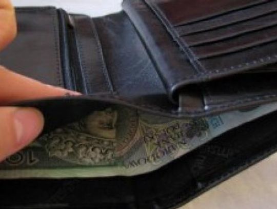 Pieniądze leżały na ulicy - policja szuka właściciela