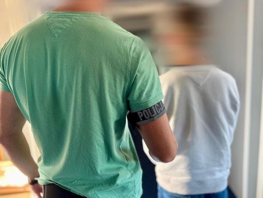 Pięści i kopniaki starszego, silniejszego wobec młodszego... Sprawą zajmie się sąd