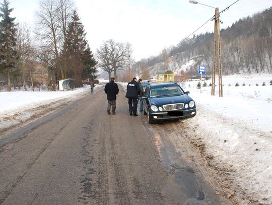 Piesi pod kołami. Pięciolatka i staruszka ciężko ranne 