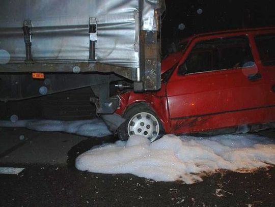Pijany kierowca wjechał w tira