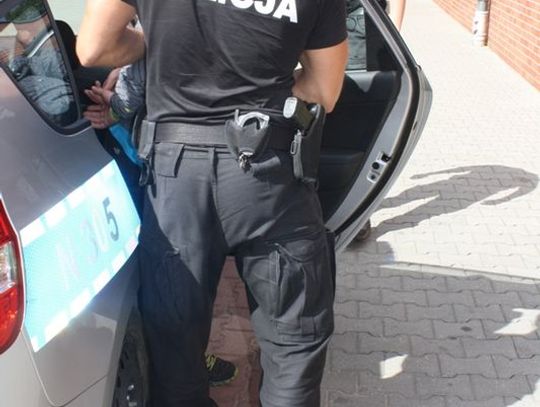 Pijany ojciec wiózł samochodem synka na basen