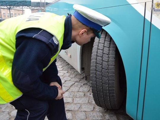 PILNE! Skontrolowali busy i autobusy. Zatrzymali 6 dowodów rejestracyjnych!