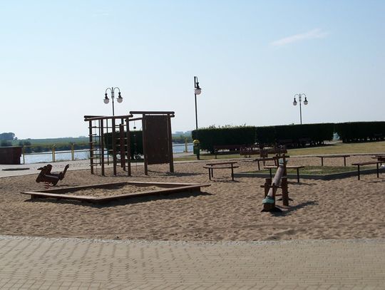 Place zabaw do przeglądu. W trosce o bezpieczeństwo dzieci i... psów