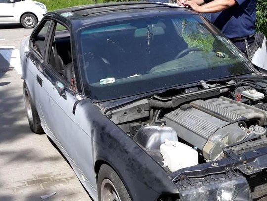 Po Straszynie jeździł pijany kierowca BMW. Nie przestraszył się nawet radiowozu.