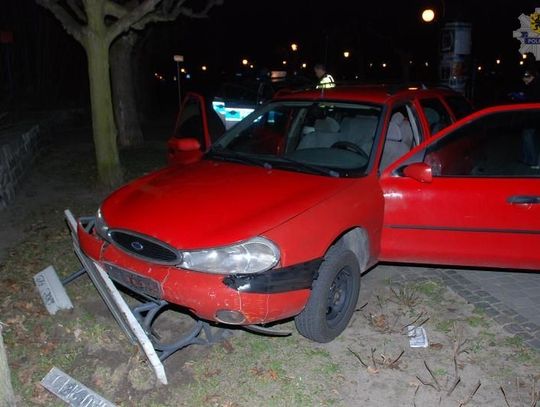 Po wypadku wymyślił kradzież auta