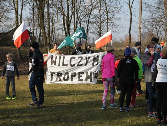 Pobiegli tropem wilczym
