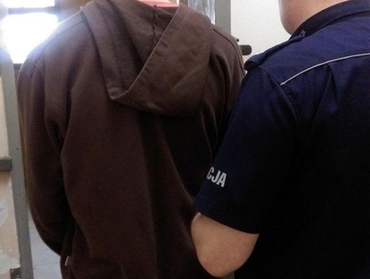 Pobił sprzedawczynię by ukraść dwie butelki wódki