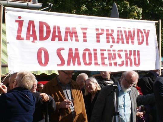  Pod domem premiera: &quot;Sopot przeprasza za Tuska&quot;