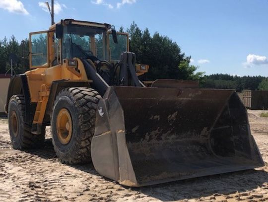 "Podnoszenie Kompetencji i Wzrost Osobisty: Synergia Kursów Zawodowych i Rozwoju Osobistego"