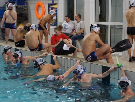 Podwodna rywalizacja z krążkiem