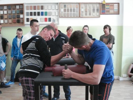 Pokaz siły i umiejętności, czyli mistrzostwa armwrestlingu