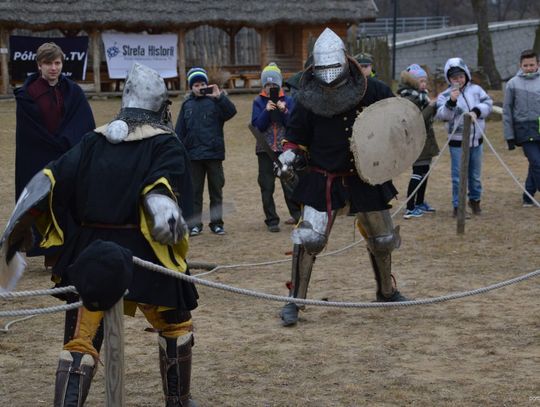 Pokaz walk średniowiecznych w Faktorii