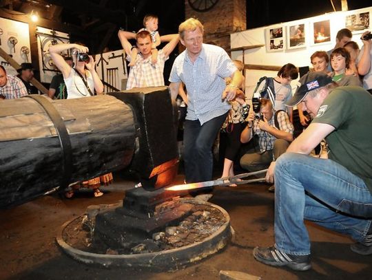 Pokazy kucia w Kuźni Wodnej