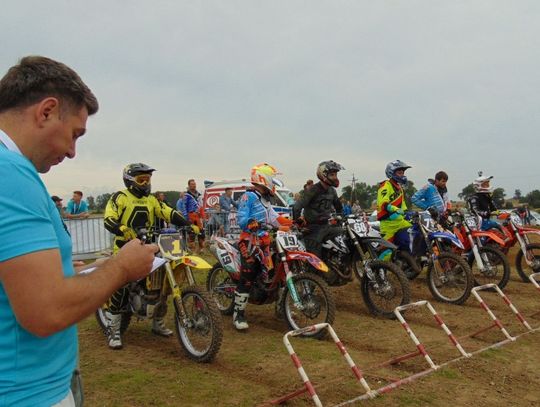 Pokazy motocrossowe, przejażdżki quadami i mocne rytmy w Rajkowach!