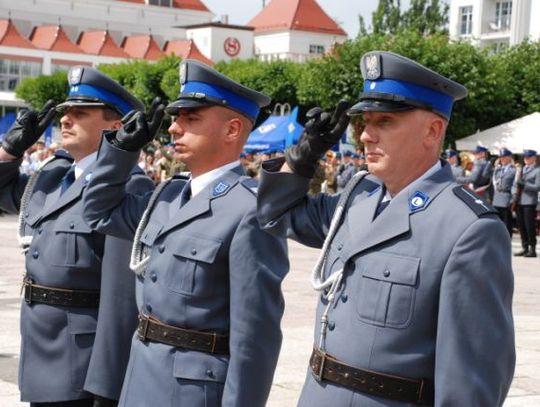Policja świętuje - odznaczenia, awanse, festyn