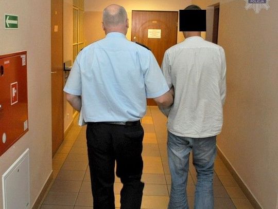 Policja zatrzymała mężczyznę poszukiwanego listem gończym