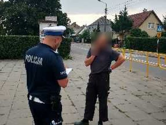 Policjanci i straż wzięli się za pieszych. Tylko wczoraj 26 mandatów