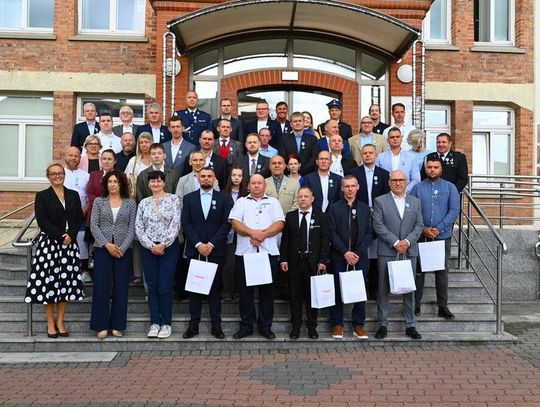 Policjanci odznaczeni za zasługi dla krwiodawstwa