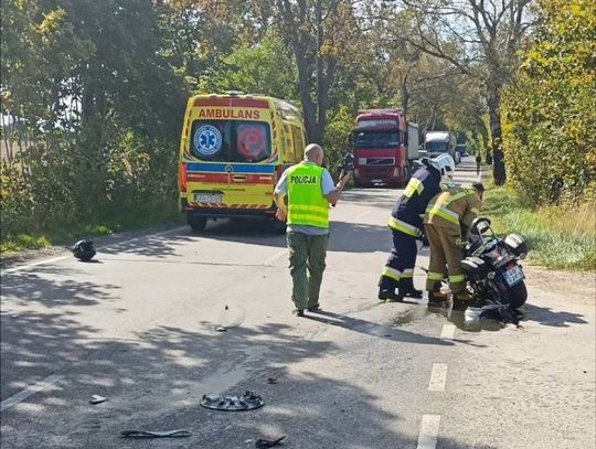 Policjanci pracowali na miejscu wypadku z udziałem motocyklistów