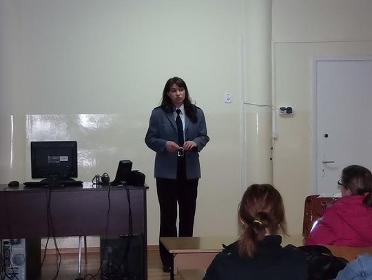 Policjanci przestrzegali przed subkulturami