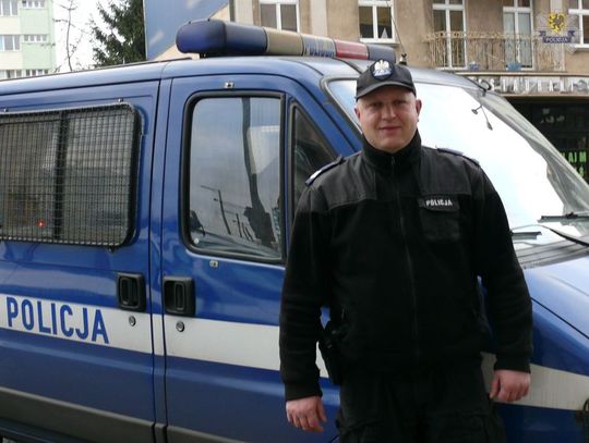 Policjanci uratowali nieprzytomną kobietę