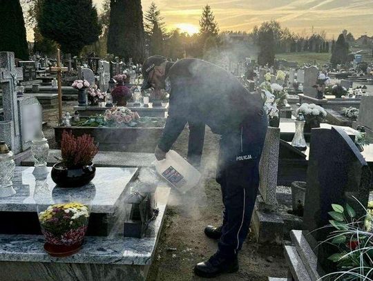 Policjanci z Pelplina reagują na niebezpieczne sytuacje i przypominają o bezpieczeństwie