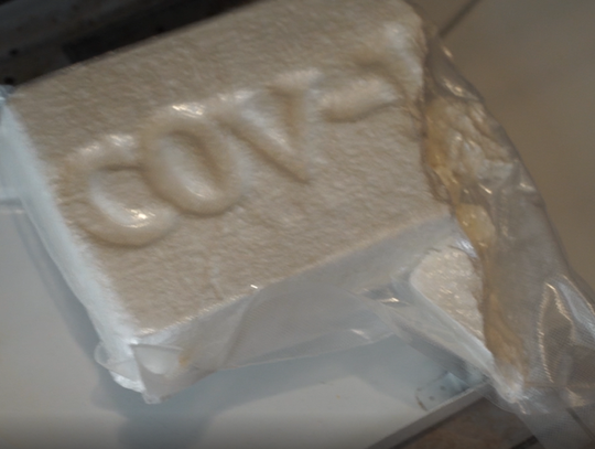 Policjanci zabezpieczyli płynną amfetaminę oraz zatrzymali do tej sprawy 39-latka