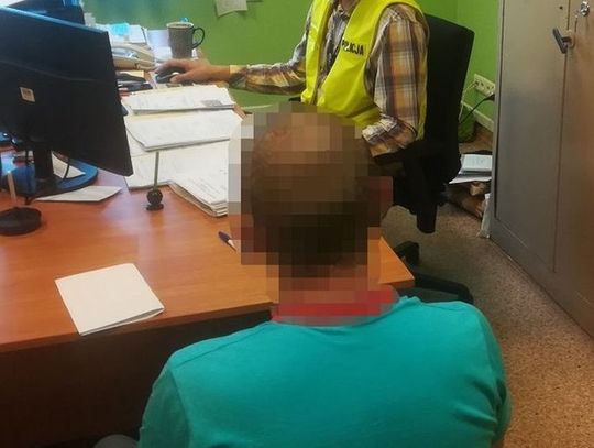 Policjanci zatrzymali mężczyznę, który włamywał się do piwnic