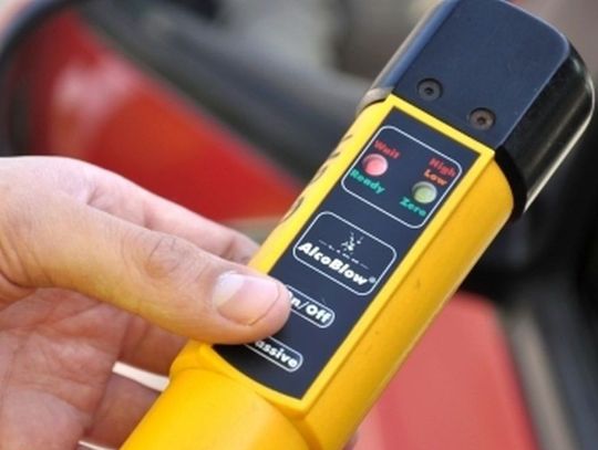 Policjanci zatrzymali nietrzeźwego motorowerzystę. Miał ponad promil alkoholu