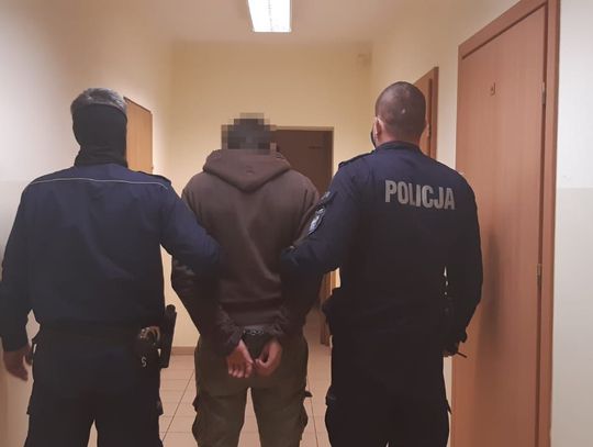 Policjanci zatrzymali włamywaczy i odzyskali skradzione rzeczy