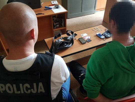Policjanci zatrzymali złodzieja skarbonki z kościoła