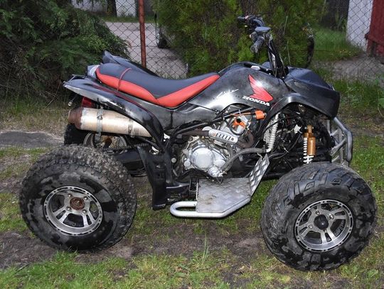  Policjanci ze Skarszew zatrzymali dwóch mężczyzn podejrzanych o kradzież quada