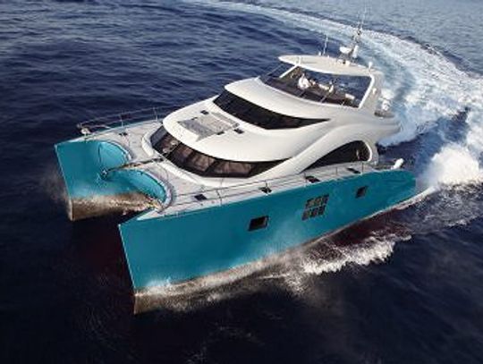 Politechnika bliżej luksusowych jachtów