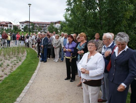  Pomnik Jana Pawła II i Prezydenta Reagana  poświęcony - w rocznicę Sierpnia 1980 