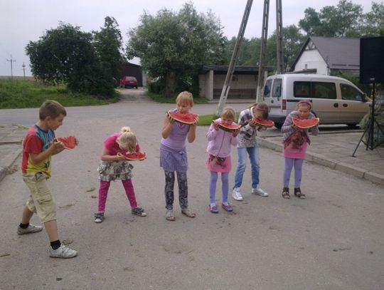 Pomyje „wybuchły” fajerwerkami. Moc atrakcji na wiejskim festynie