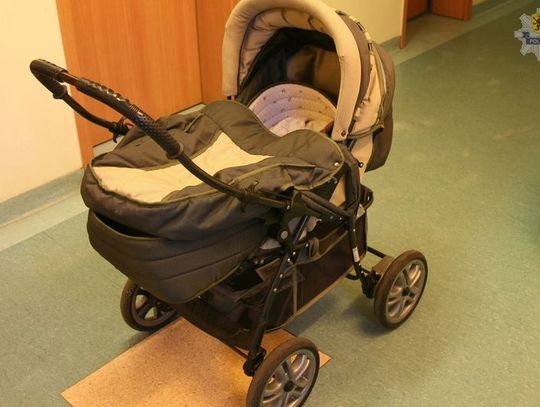 Porzucone niemowlę w klatce bloku