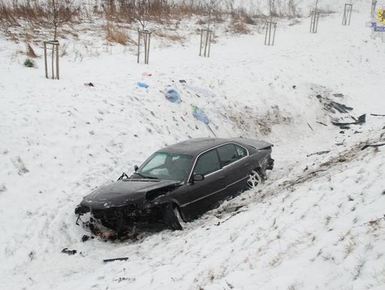 Poślizgiem do głębokiego rowu