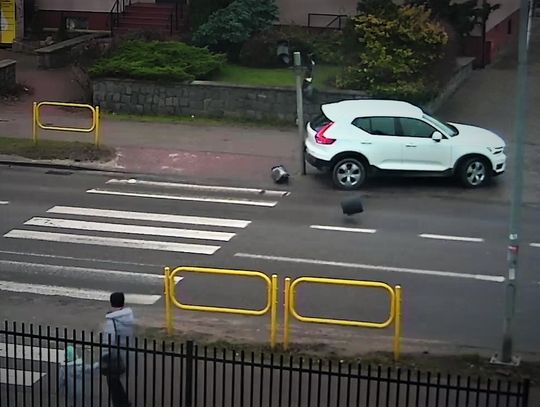 Poszukiwany sprawca uszkodzenia sygnalizatora